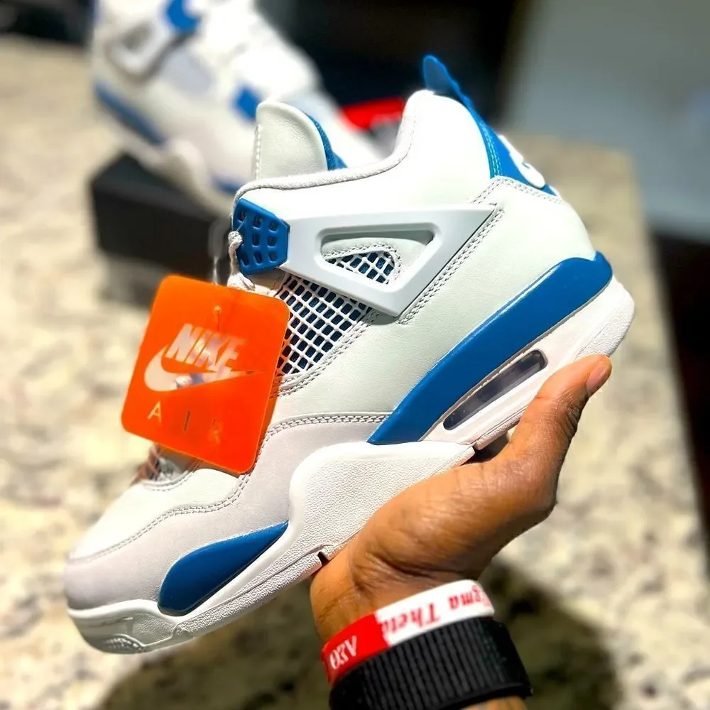 Air Jordan 4 Retro “Military Blue” 10M